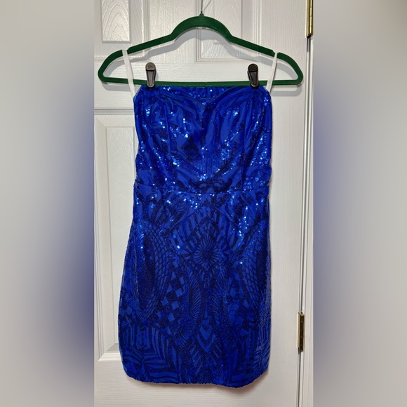 UNBRANDED Dresses & Skirts - NEW without tags. Dazzling Blue Sequin Mini Prom/Party Dress